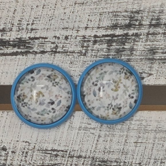 Earrings - Picture 9 of 16